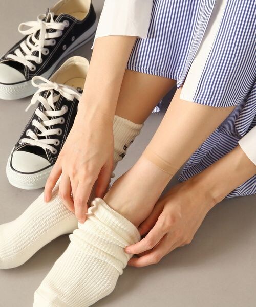 靴下屋(クツシタヤ)の「美しい素肌感レギンス10分丈/011850128(レッグウェア・ライトベージュ02/ナチュラルベージュ03・M~L)」の1枚目の写真