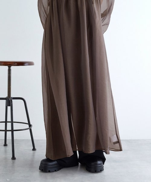 w closet（ダブルクローゼット）の「長袖ボリュームスリーブワンピース（ワンピース/ドレス・レディース・グレージュ/ブラウン・FREE）」の20枚目の写真
