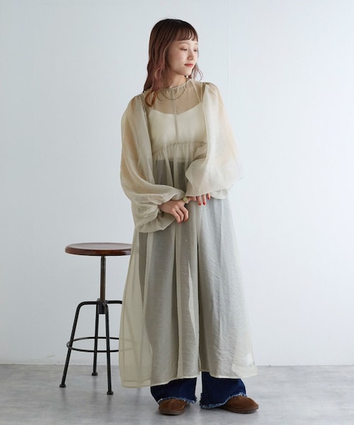 w closet（ダブルクローゼット）の「長袖ボリュームスリーブワンピース（ワンピース/ドレス・レディース・グレージュ/ブラウン・FREE）」の5枚目の写真