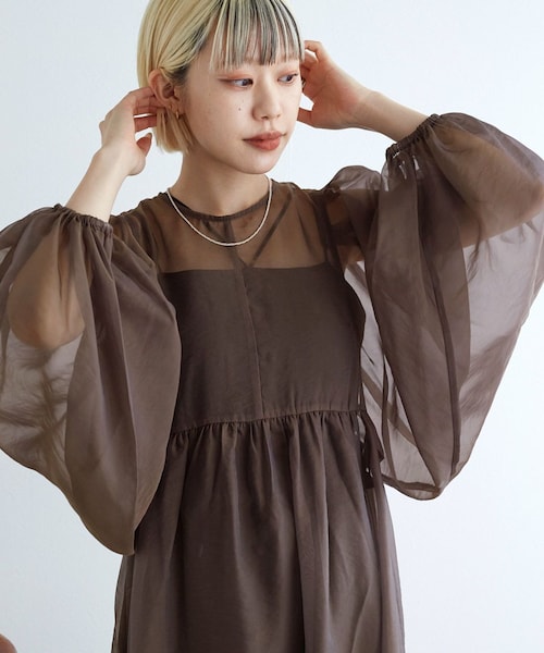 w closet（ダブルクローゼット）の「長袖ボリュームスリーブワンピース（ワンピース/ドレス・レディース・グレージュ/ブラウン・FREE）」の22枚目の写真
