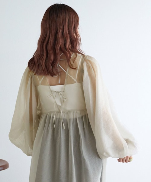 w closet（ダブルクローゼット）の「長袖ボリュームスリーブワンピース（ワンピース/ドレス・レディース・グレージュ/ブラウン・FREE）」の8枚目の写真