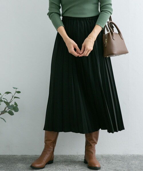 URBAN RESEARCH DOORS（アーバンリサーチドアーズ）の「プリーツロングスカート（スカート・レディース・DARK RED/BLACK/KHAKI・M）」の11枚目の写真