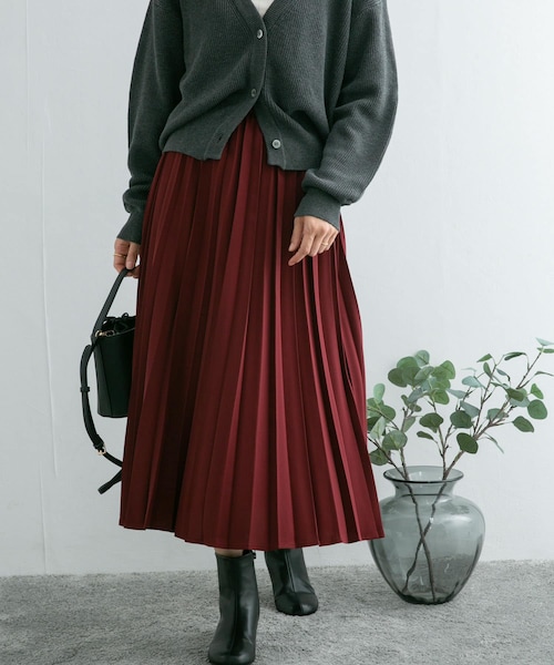 URBAN RESEARCH DOORS（アーバンリサーチドアーズ）の「プリーツロングスカート（スカート・レディース・DARK RED/BLACK/KHAKI・M）」の22枚目の写真