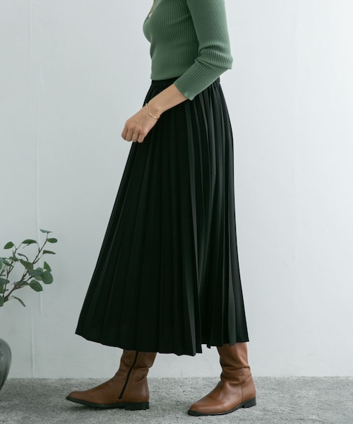 URBAN RESEARCH DOORS（アーバンリサーチドアーズ）の「プリーツロングスカート（スカート・レディース・DARK RED/BLACK/KHAKI・M）」の5枚目の写真