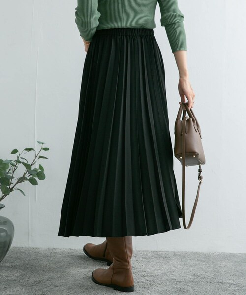 URBAN RESEARCH DOORS（アーバンリサーチドアーズ）の「プリーツロングスカート（スカート・レディース・DARK RED/BLACK/KHAKI・M）」の6枚目の写真