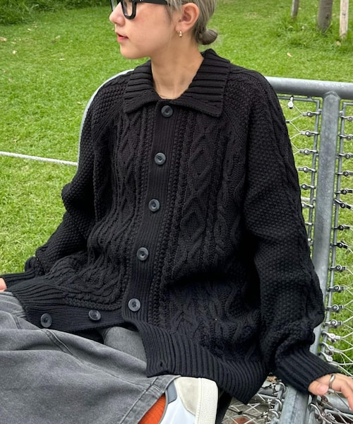 CIAOPANIC TYPY（チャオパニックティピー）の「【ユニセックス】【Calm】ローゲージケーブルニットカーディガン（カーディガン/ボレロ・レディース・アイボリー/レッド/ブラック・ONE）」の2枚目の写真