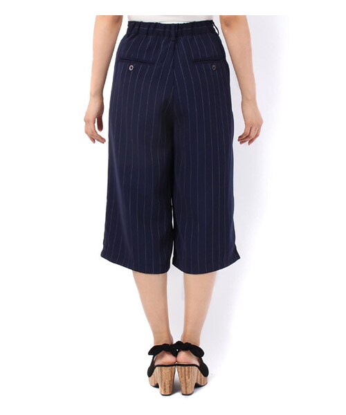 mysty woman(ミスティウーマン)の「タック入り膝下丈ワイドパンツ(その他・レディース・オフホワイト/グレー/ネイビー/ネイビー系・M)」の5枚目の写真