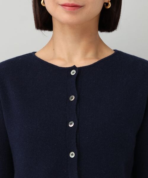 A part by（アパートバイ）の「カシミヤコンパクトニットカーディガン/WEB先行予約（トップス・レディース・チャコールグレー 18/ネイビー 88・F）」の19枚目の写真