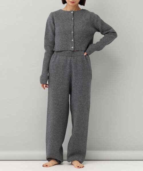 A part by（アパートバイ）の「カシミヤコンパクトニットカーディガン/WEB先行予約（トップス・レディース・チャコールグレー 18/ネイビー 88・F）」の5枚目の写真