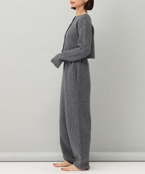 A part by（アパートバイ）の「カシミヤコンパクトニットカーディガン/WEB先行予約（トップス・レディース・チャコールグレー 18/ネイビー 88・F）」の3枚目の写真