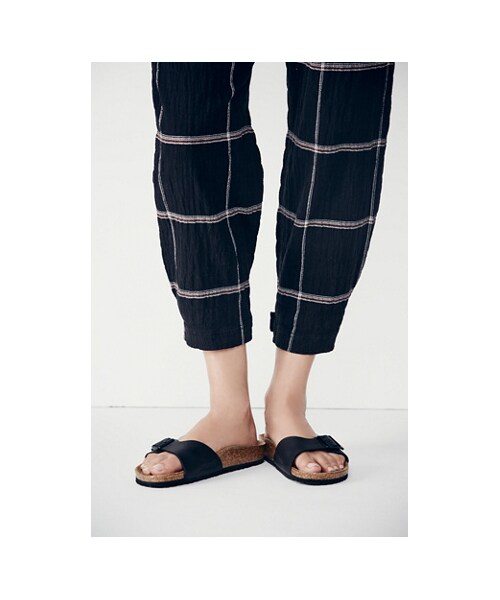 BIRKENSTOCK（ビルケンシュトック）の「Madrid Birkenstock（サンダル・レディース・Black・41 Euro/37 Euro/36 Euro/39 Euro/40 Euro/38 Euro）」の13枚目の写真
