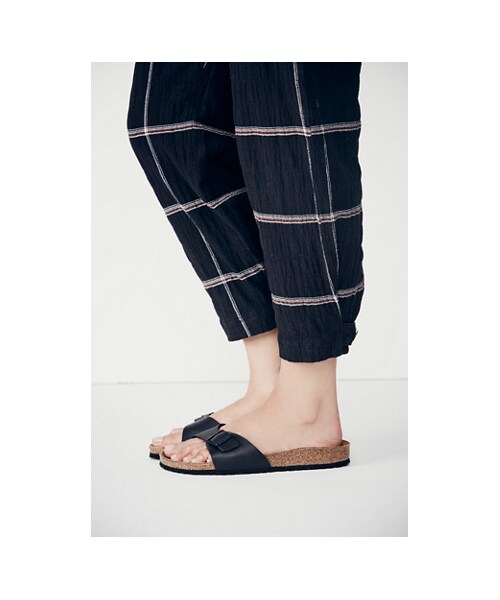 BIRKENSTOCK（ビルケンシュトック）の「Madrid Birkenstock（サンダル・レディース・Black・41 Euro/37 Euro/36 Euro/39 Euro/40 Euro/38 Euro）」の3枚目の写真