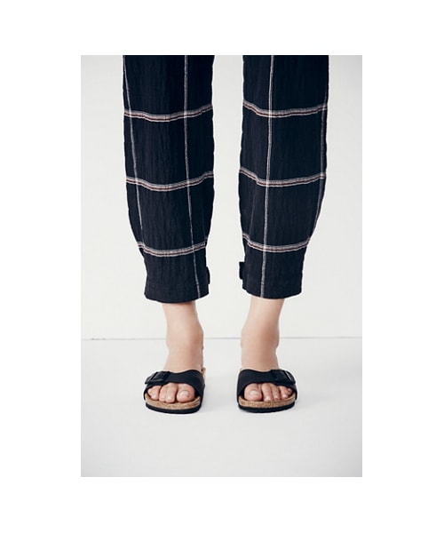 BIRKENSTOCK（ビルケンシュトック）の「Madrid Birkenstock（サンダル・レディース・Black・41 Euro/37 Euro/36 Euro/39 Euro/40 Euro/38 Euro）」の6枚目の写真