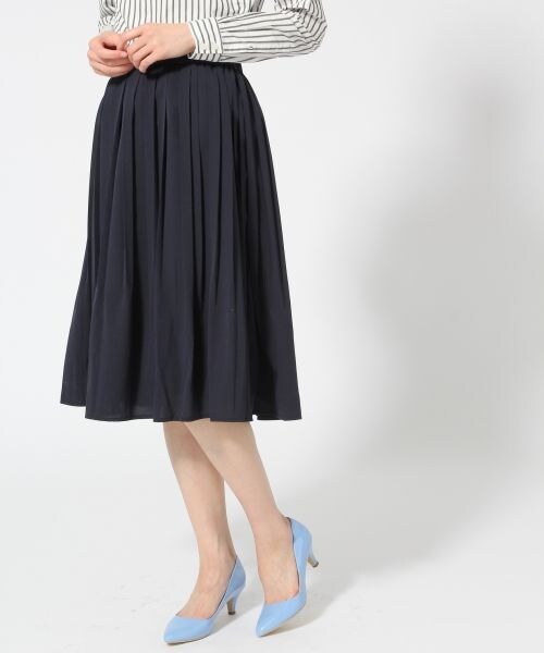 LEPSIM(レプシィム)の「スソケシランダムプリーツスカート(スカート・レディース・オフ/イエロー/サックス/ダークネイビー・M/L)」の3枚目の写真