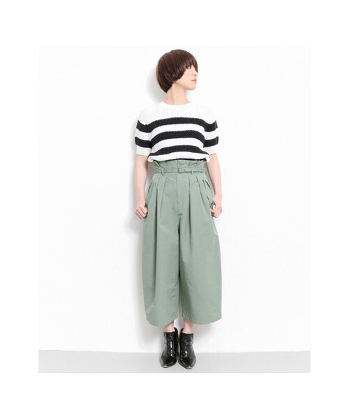 KBF(ケイビーエフ)の「クロップドビッグパンツ(パンツ・レディース・L.KHAKI/WHITE/BLACK・one)」の6枚目の写真