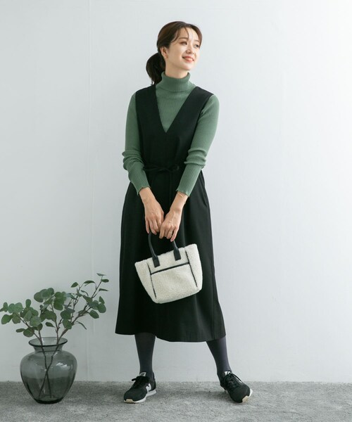 URBAN RESEARCH DOORS(アーバンリサーチドアーズ)の「『UR TECH』ツイルフレアジャンパースカート(ワンピース/ドレス・レディース・CHARCOAL/BLACK/CHOCO・M)」の11枚目の写真