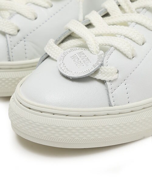 MUVEIL WORK(ミュベールワーク)の「BUDDYコラボスニーカー WHT(その他・レディース・WHT・23.5/24.5)」の3枚目の写真