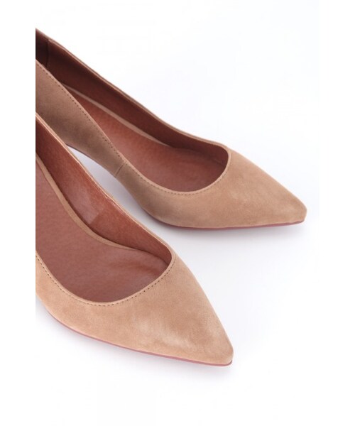 Danny&Anne（ダニーアンドアン）の「Square heel suede pumps（シューズ・レディース・BEIGE/BLUE/RED・S/M/L）」の6枚目の写真