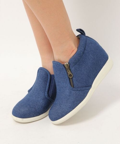 Heather（ヘザー）の「ZIPインヒールスリッポン（シューズ・レディース・オフホワイト/ブラック/ストライプ/デニム・Ｍ（23.0～23.5）/Ｌ（24.0～24.5））」の4枚目の写真