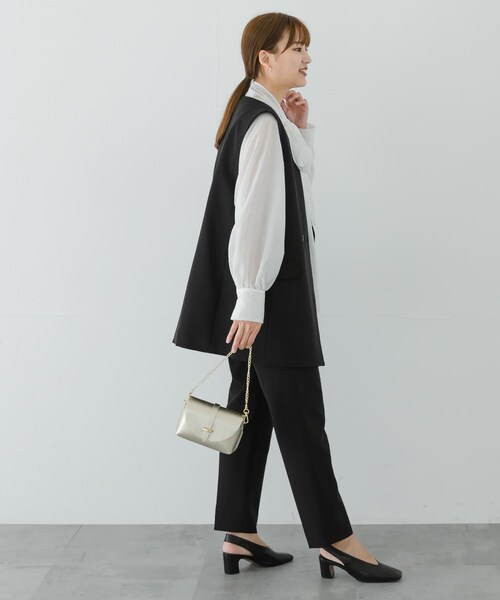 URBAN RESEARCH（アーバンリサーチ）の「ボリュームボウタイブラウス（トップス・レディース・WHITE/NAVY・FREE）」の10枚目の写真