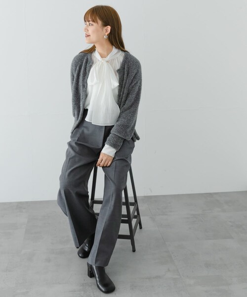 URBAN RESEARCH（アーバンリサーチ）の「ボリュームボウタイブラウス（トップス・レディース・WHITE/NAVY・FREE）」の21枚目の写真