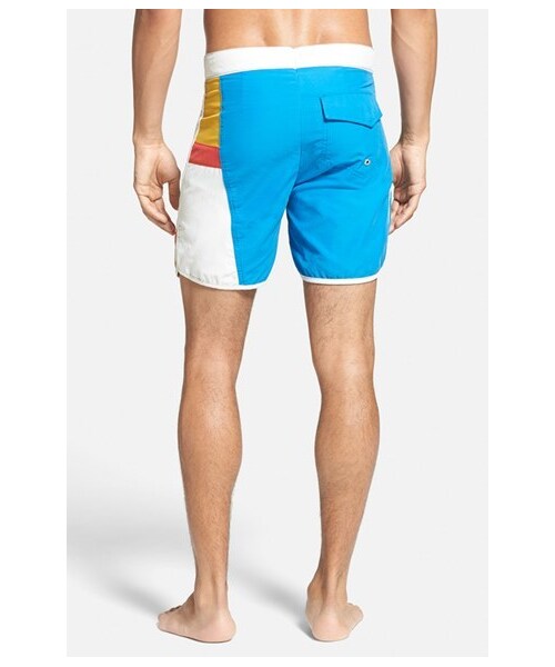 Lightning Bolt（ライトニングボルト）の「LIGHTNING BOLT 'Seagull' Scalloped Hem Colorblock Board Shorts（水着・メンズ・Directoire Blue・Regular 34/Regular 30/Regular 32/Regular 28/Regular 36）」の2枚目の写真