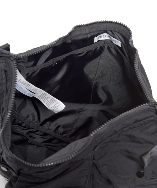 C.P. COMPANY（シーピーカンパニー）の「NYLON B UTILITY PACK