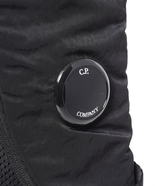C.P. COMPANY（シーピーカンパニー）の「NYLON B CROSSBODY RUCKSACK（バッグ・メンズ・BLACK/01・F）」の8枚目の写真