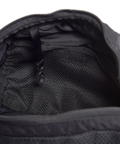 C.P. COMPANY（シーピーカンパニー）の「NYLON B CROSSBODY RUCKSACK（バッグ・メンズ・BLACK/01・F）」の9枚目の写真