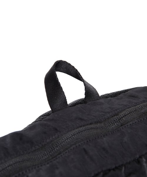 C.P. COMPANY（シーピーカンパニー）の「NYLON B CROSSBODY PACK（バッグ・メンズ・BLACK/01/GREEN/30・F）」の7枚目の写真