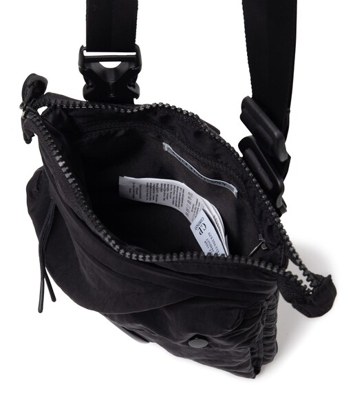 C.P. COMPANY（シーピーカンパニー）の「NYLON B CROSSBODY POUCH（バッグ・メンズ・BLACK/01・F）」の8枚目の写真