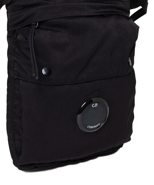 C.P. COMPANY（シーピーカンパニー）の「NYLON B CROSSBODY POUCH（バッグ・メンズ・BLACK/01・F）」の6枚目の写真