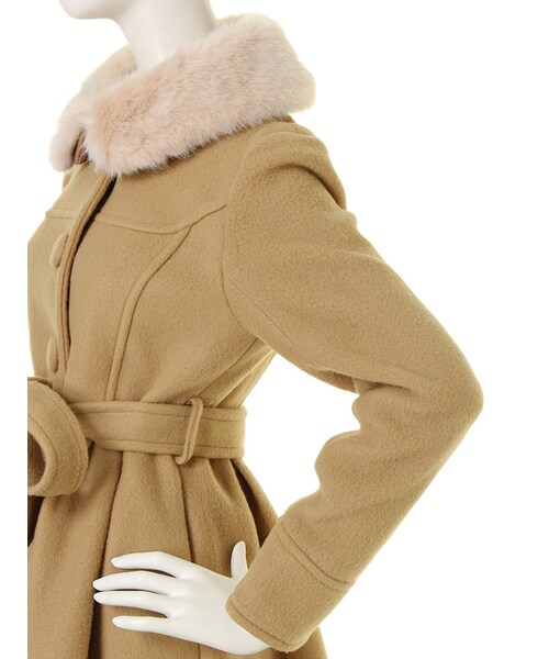 dazzlin（ダズリン）の「【W】襟ファー付きウエストリボンガーリーコート（ジャケット/アウター・レディース・オフホワイト/グレー/ベージュ・S/M）」の8枚目の写真