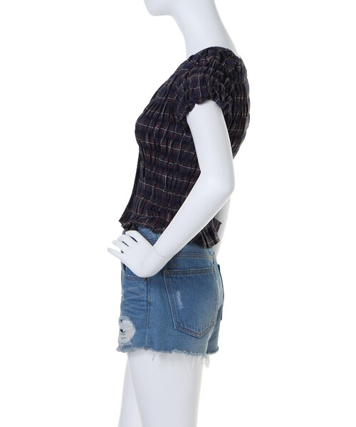 dazzlin（ダズリン）の「【R】チェックシャーリングトップス（トップス・レディース・レッド/グリーン/ネイビー・F）」の5枚目の写真