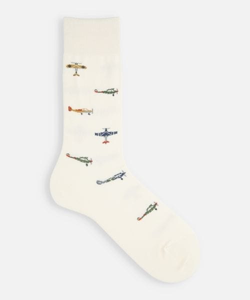 靴下屋(クツシタヤ)の「メンズ 飛行機柄レギュラー丈ソックス/062142150(その他・メンズ・オフホワイト01/グレー11/クロ12/チャコールモク18/ブルーモク85/ネイビー86・F(25.0~27.0cm))」の2枚目の写真