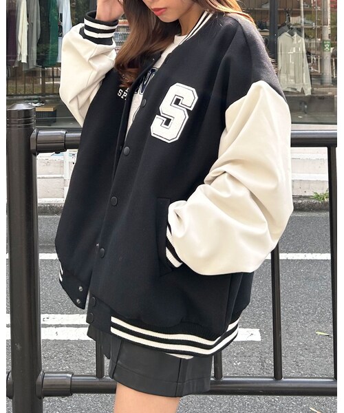INGNI（イング）の「ワッペン付スタジャン（ジャケット/アウター・レディース・ｸﾛ/ｱｲﾎﾞﾘｰ/ｸﾛ/ｸﾛ/ｱｶ/ｱｲﾎﾞﾘｰ・M）」の5枚目の写真
