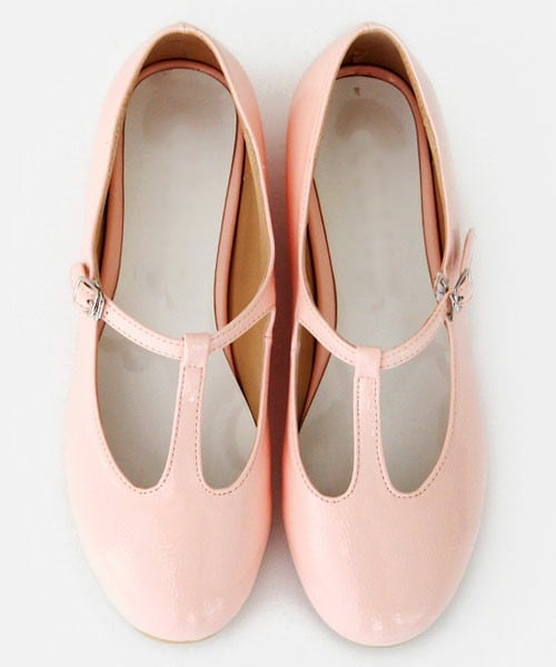 DHOLIC（ディーホリック）の「Tストラップフラットシューズ（その他シューズ・レディース・レッド/ブラック/ライトベージュ/ライトピンク・225/230/235/240/245/250）」の4枚目の写真