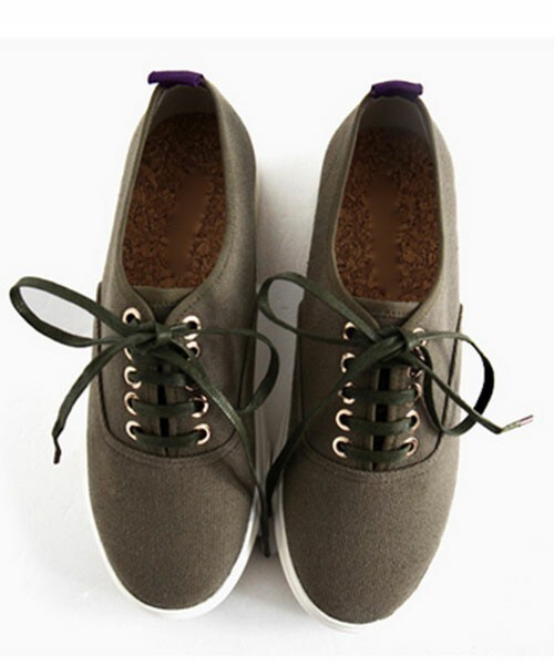 DHOLIC（ディーホリック）の「パープルポイントレースアップスニーカー（スニーカー・レディース・ブラックA/ブラックB/ホワイトアイボリー/カーキ・230/235/240/245/250）」の4枚目の写真