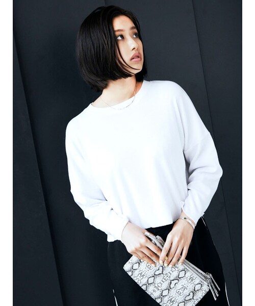 EMODA（エモダ）の「cut off ロングTシャツ（トップス・レディース・ホワイト/グレー/ブラック・S/M）」の4枚目の写真