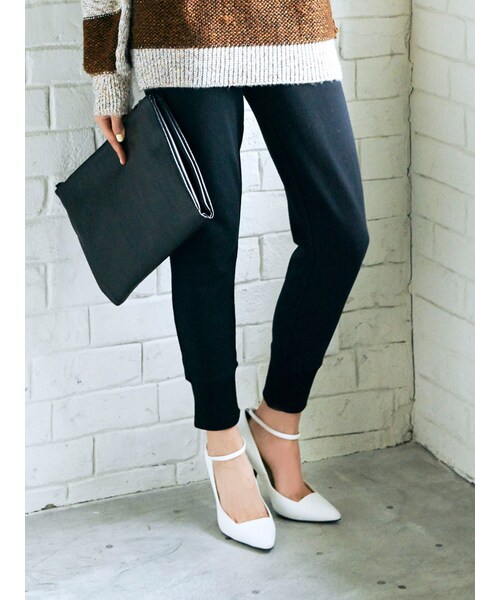 EMODA(エモダ)の「Marlene pincurveパンプス(シューズ・レディース・ホワイト/ブラック/オレンジ/アイスブルー・S/M/L/XL)」の5枚目の写真