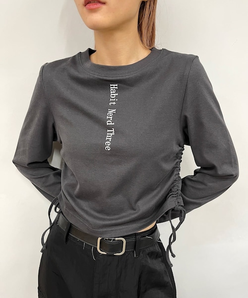 WHO'S WHO gallery(フーズフーギャラリー)の「【HiNT/ヒント】HiNTロゴL/S TEE(Tシャツ/カットソー・レディース・オフホワイト/ブラック/チャコールグレー/ネイビー/サックスブルー・F)」の3枚目の写真
