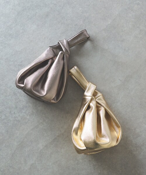 un dix cors（アンディコール）の「《予約》cache cache/ラウンド型ワンハンドル（バッグ・レディース・ゴールド/ブロンズ・F）」の2枚目の写真