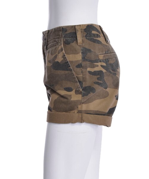 GYDA（ジェイダ）の「カモフラロールアップショートパンツ（パンツ・レディース・ベージュ/カーキ・S/M）」の5枚目の写真