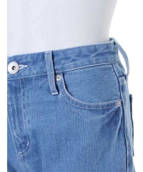 GYDA（ジェイダ）の「ロールアップデニムショートパンツ（パンツ・レディース・ブルー/アイスブルー・S）」の17枚目の写真