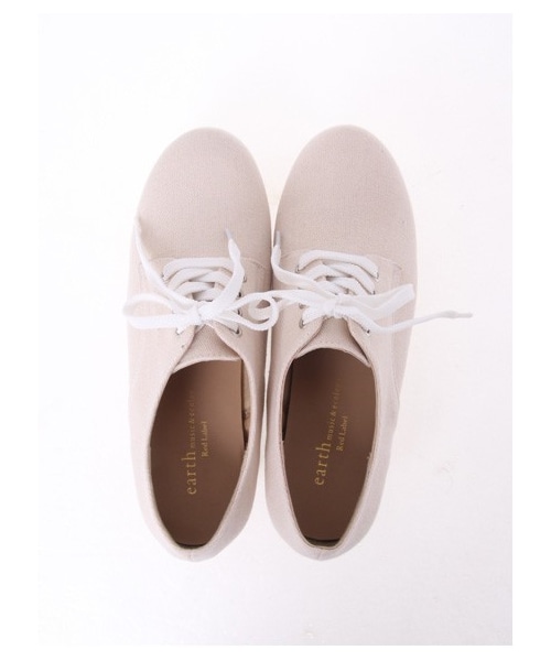 earth music&ecology(アースミュージックアンドエコロジー)の「<サイズコンシェルジュ>レースアップ厚底キャンバスシューズ(パンプス・レディース・アイボリー/ブラック/ライトイエロー・25cm)」の4枚目の写真