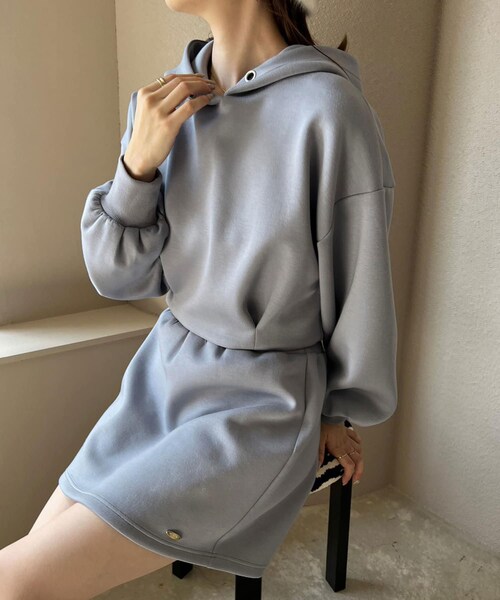 one after another NICE CLAUP（ワンアフターアナザーナイスクラップ）の「スウェットセットアップ（ワンピース/ドレス・レディース・オフホワイト/グレー/ブル－グレ－・0）」の3枚目の写真