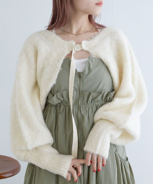 w closet(ダブルクローゼット)の「ブークレ起毛両A面ボレロ(トップス・レディース・アイボリー/グレー/オフ/ブルー/ベージュピンク・FREE)」の14枚目の写真