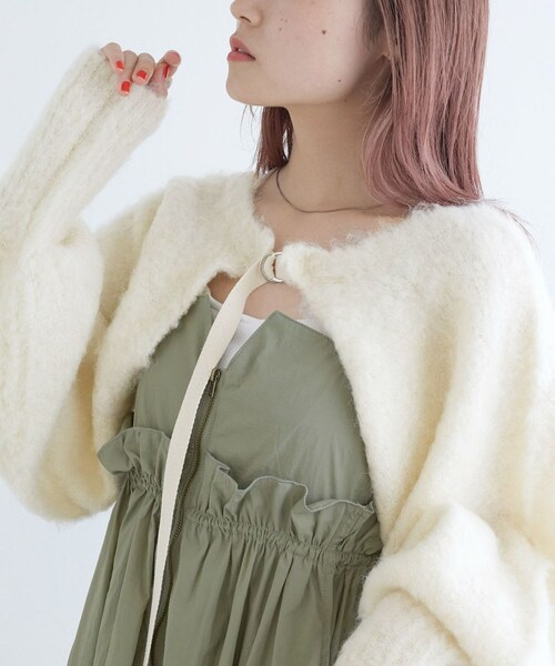 w closet(ダブルクローゼット)の「ブークレ起毛両A面ボレロ(トップス・レディース・アイボリー/グレー/オフ/ブルー/ベージュピンク・FREE)」の16枚目の写真