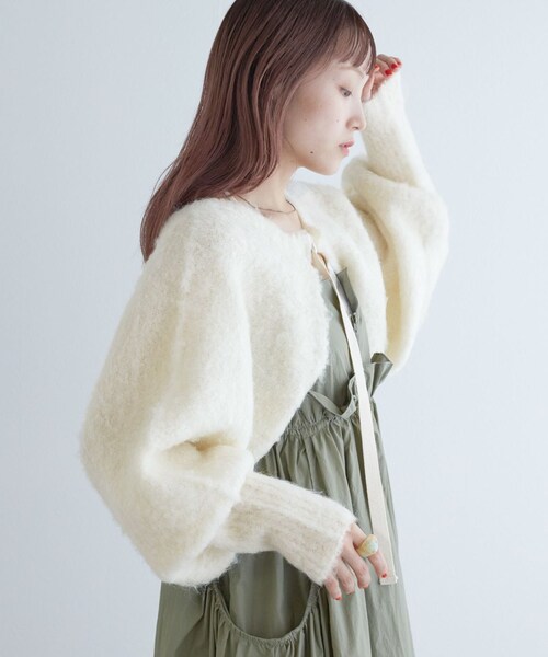 w closet(ダブルクローゼット)の「ブークレ起毛両A面ボレロ(トップス・レディース・アイボリー/グレー/オフ/ブルー/ベージュピンク・FREE)」の10枚目の写真