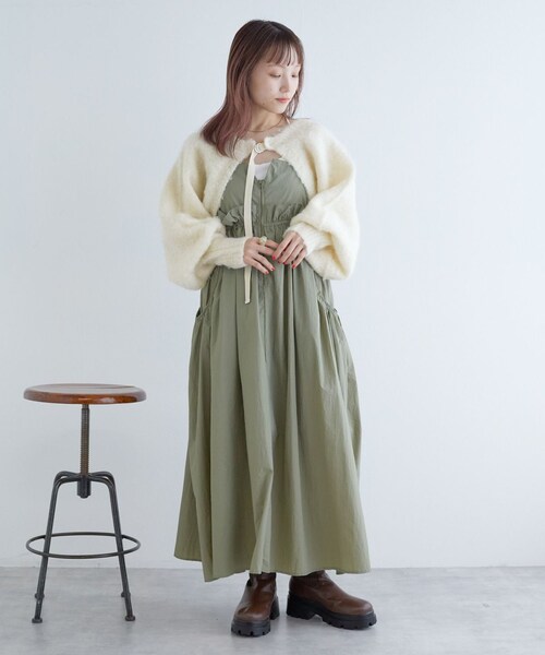 w closet(ダブルクローゼット)の「ブークレ起毛両A面ボレロ(トップス・レディース・アイボリー/グレー/オフ/ブルー/ベージュピンク・FREE)」の9枚目の写真